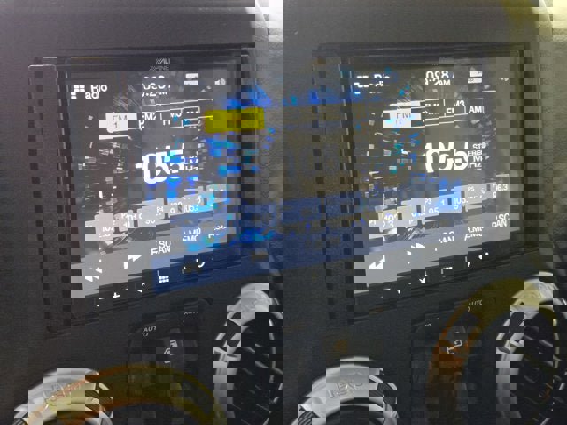 Used 2012 Jeep Wrangler Unlimited Sahara w/ Max Tow Pkg image 25