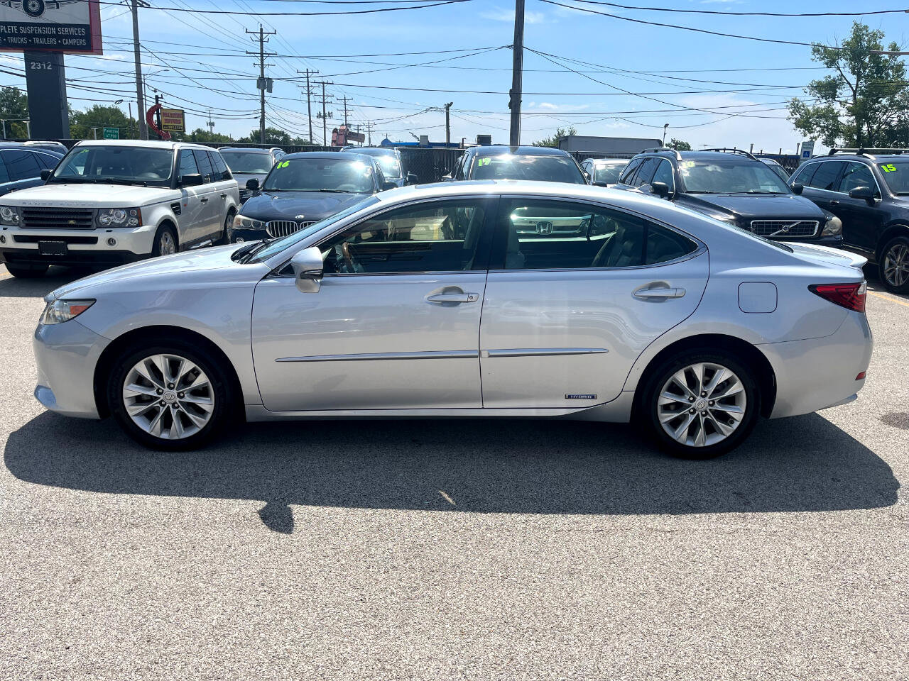 Used 2013 Lexus ES 300h image 2