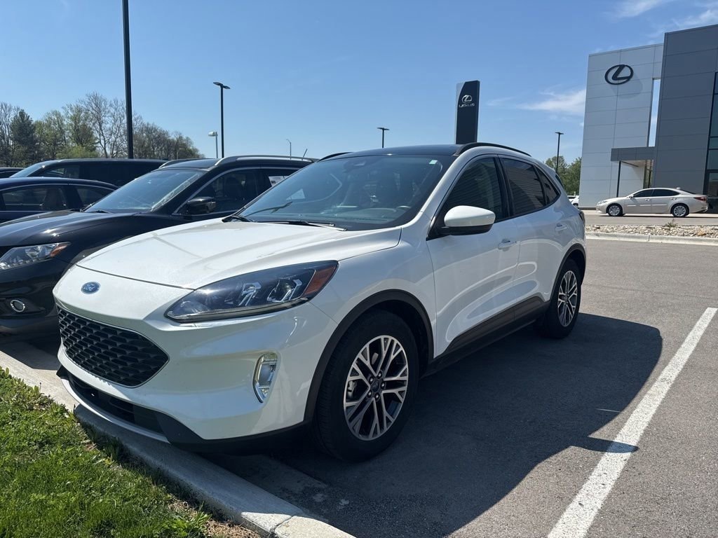 Used 2020 Ford Escape SEL FWD image 2