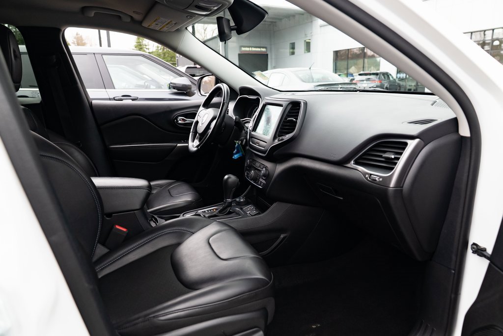 Used 2020 Jeep Cherokee Latitude w/ Quick Order Package 26F North image 26