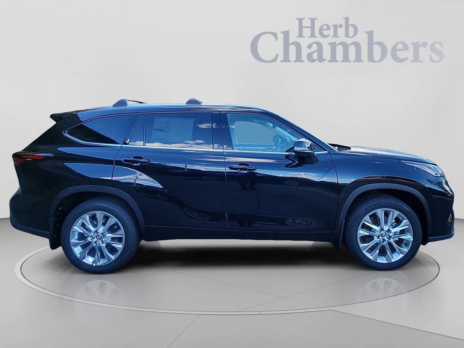 New 2026 Toyota Highlander Limited AWD/4WD image 12