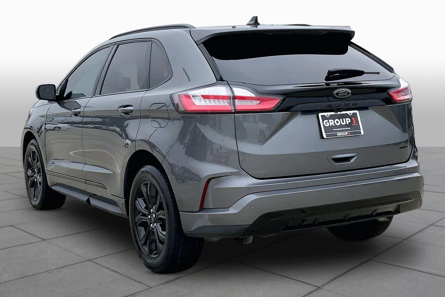 Used 2024 Ford Edge SE w/ Black Appearance Package AWD/4WD image 11