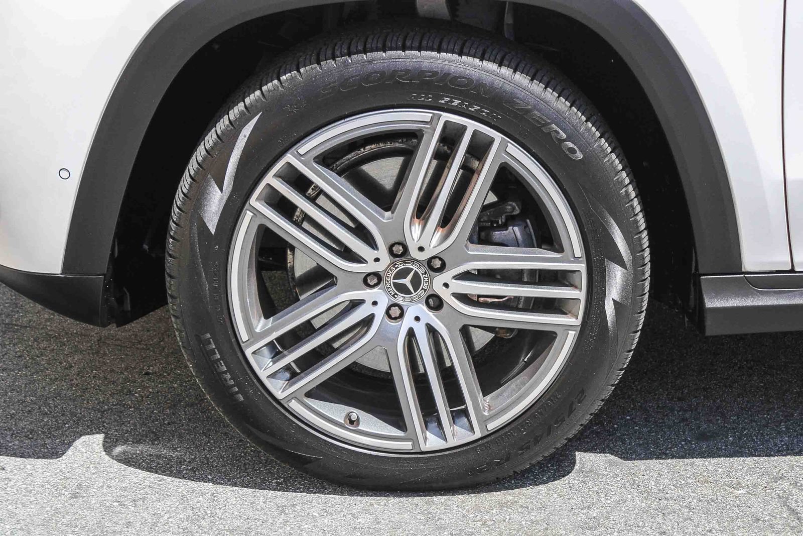 Certified 2024 Mercedes-Benz GLS 450 4MATIC image 13