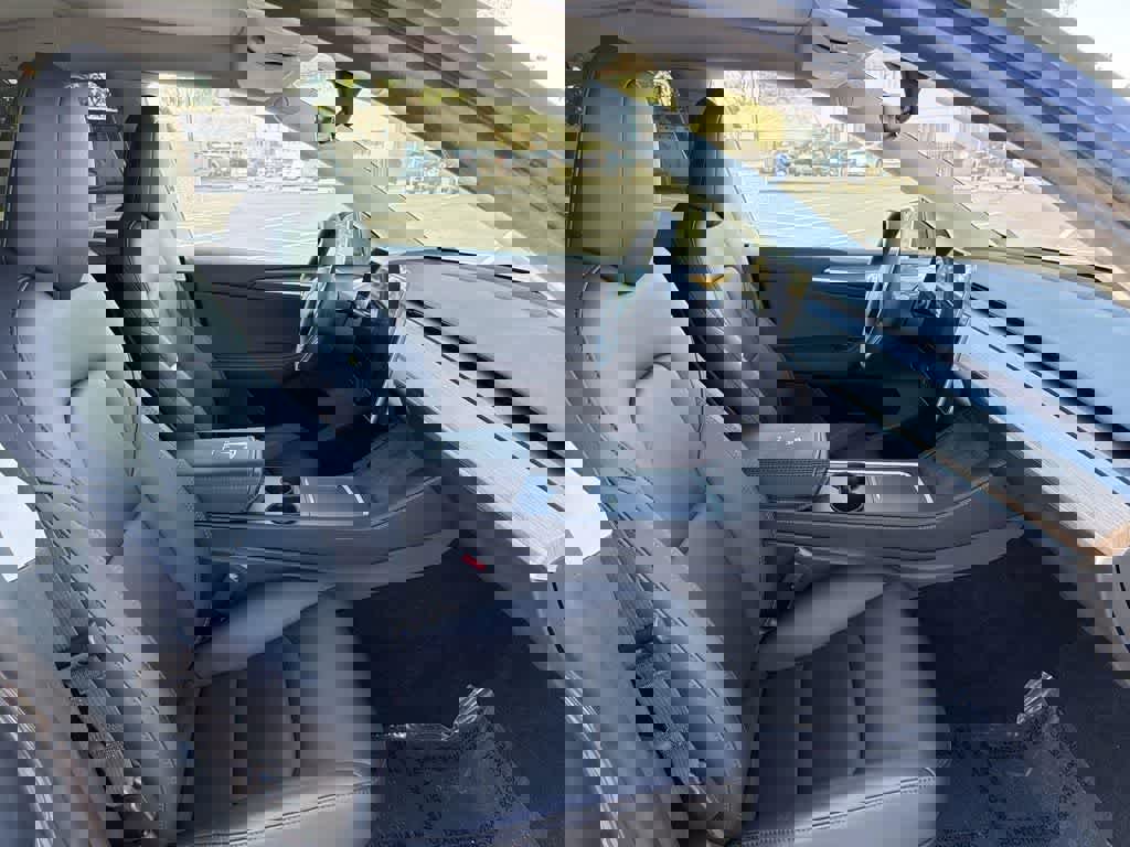 Used 2023 Tesla Model Y Performance image 40