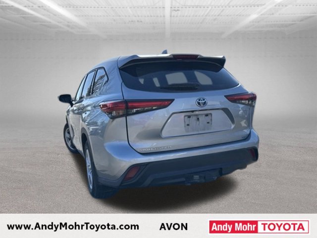 Used 2020 Toyota Highlander LE AWD/4WD image 17