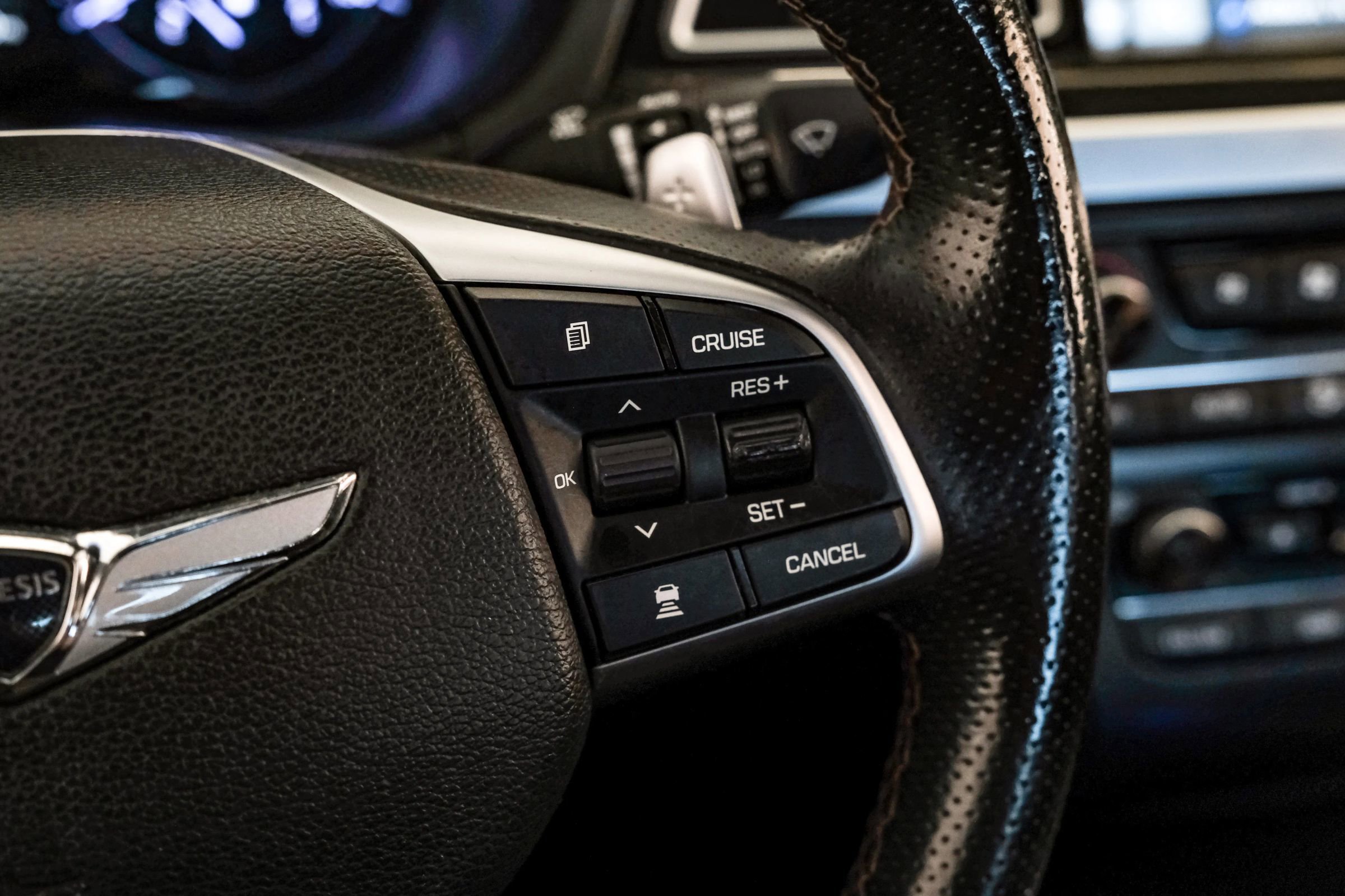 Used 2019 Genesis G80 3.3T Sport image 19