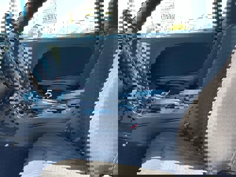 Used 2017 Dodge Challenger R/T image 4