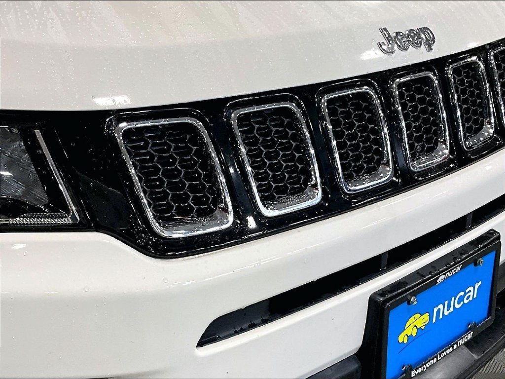 Used 2018 Jeep Compass Latitude w/ Popular Equipment Group AWD/4WD image 33