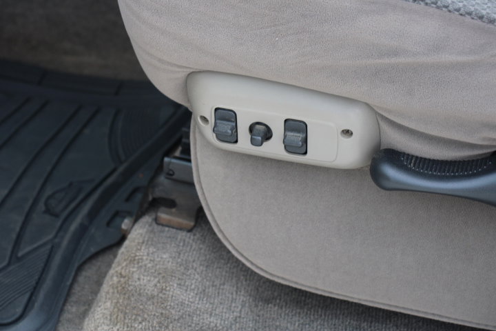 Used 2005 Dodge Ram 1500 Truck SLT image 14