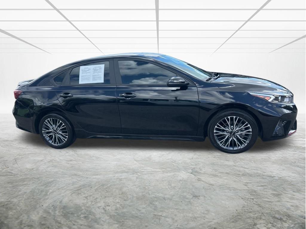 Used 2023 Kia Forte GT-Line image 3