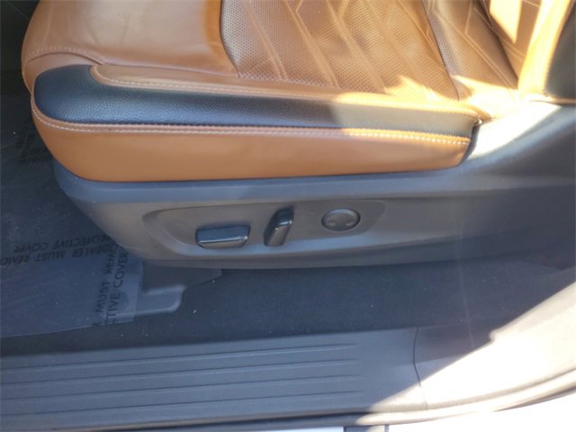 Used 2023 Nissan Pathfinder Platinum image 14