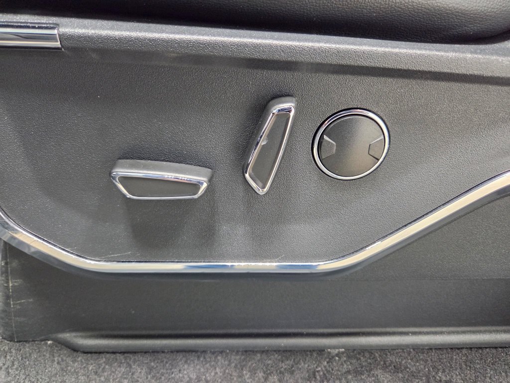 Used 2024 Ford F150 Lariat w/ Equipment Group 502A High AWD/4WD image 30