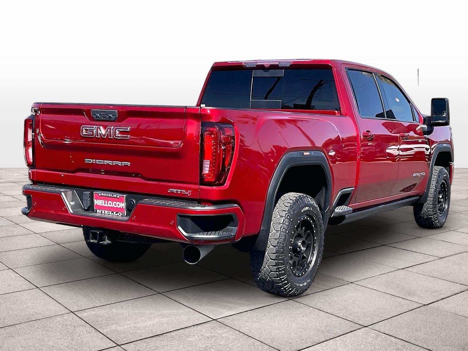 Used 2022 GMC Sierra 2500 AT4 w/ AT4 Preferred Package AWD/4WD image 13