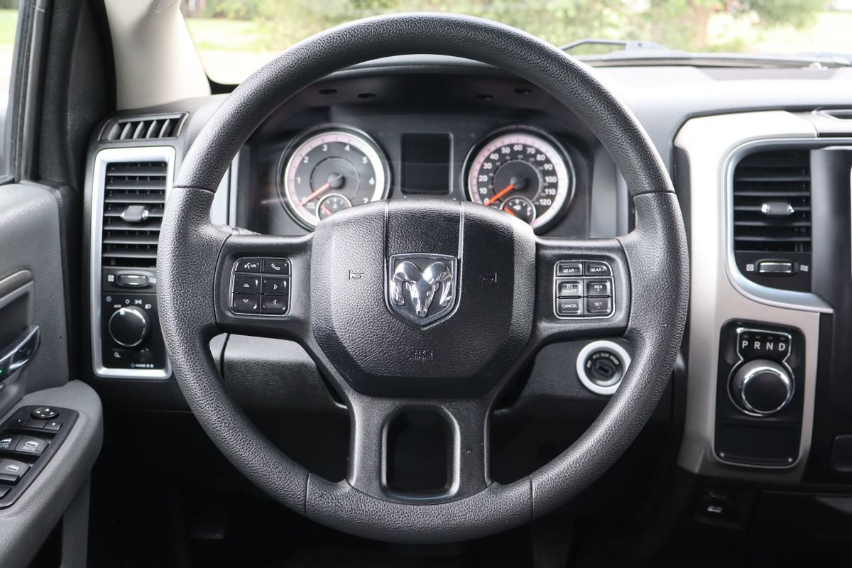 Used 2020 RAM 1500 Classic SLT RWD image 18