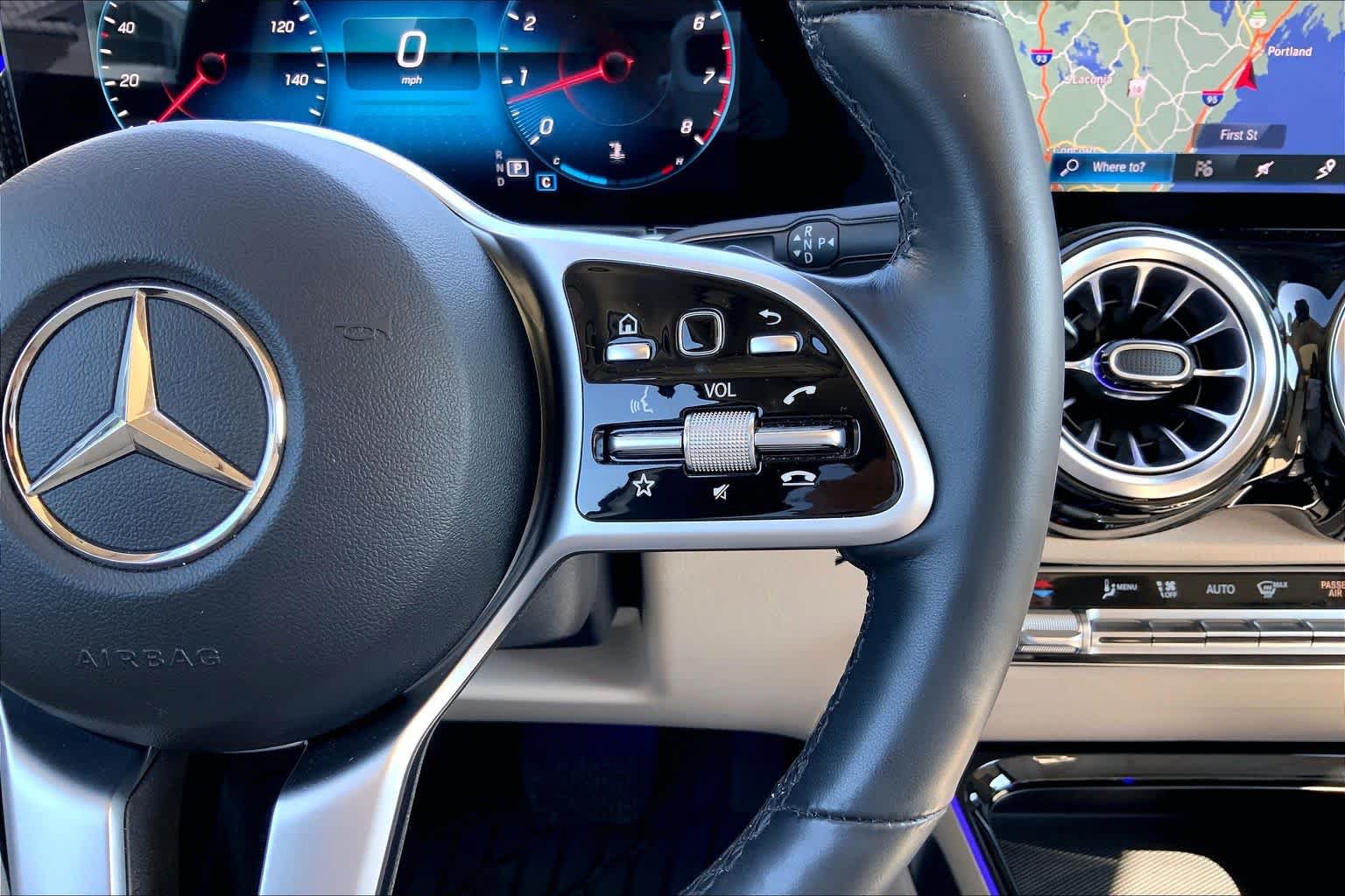Certified 2022 Mercedes-Benz GLB 250 4MATIC image 25