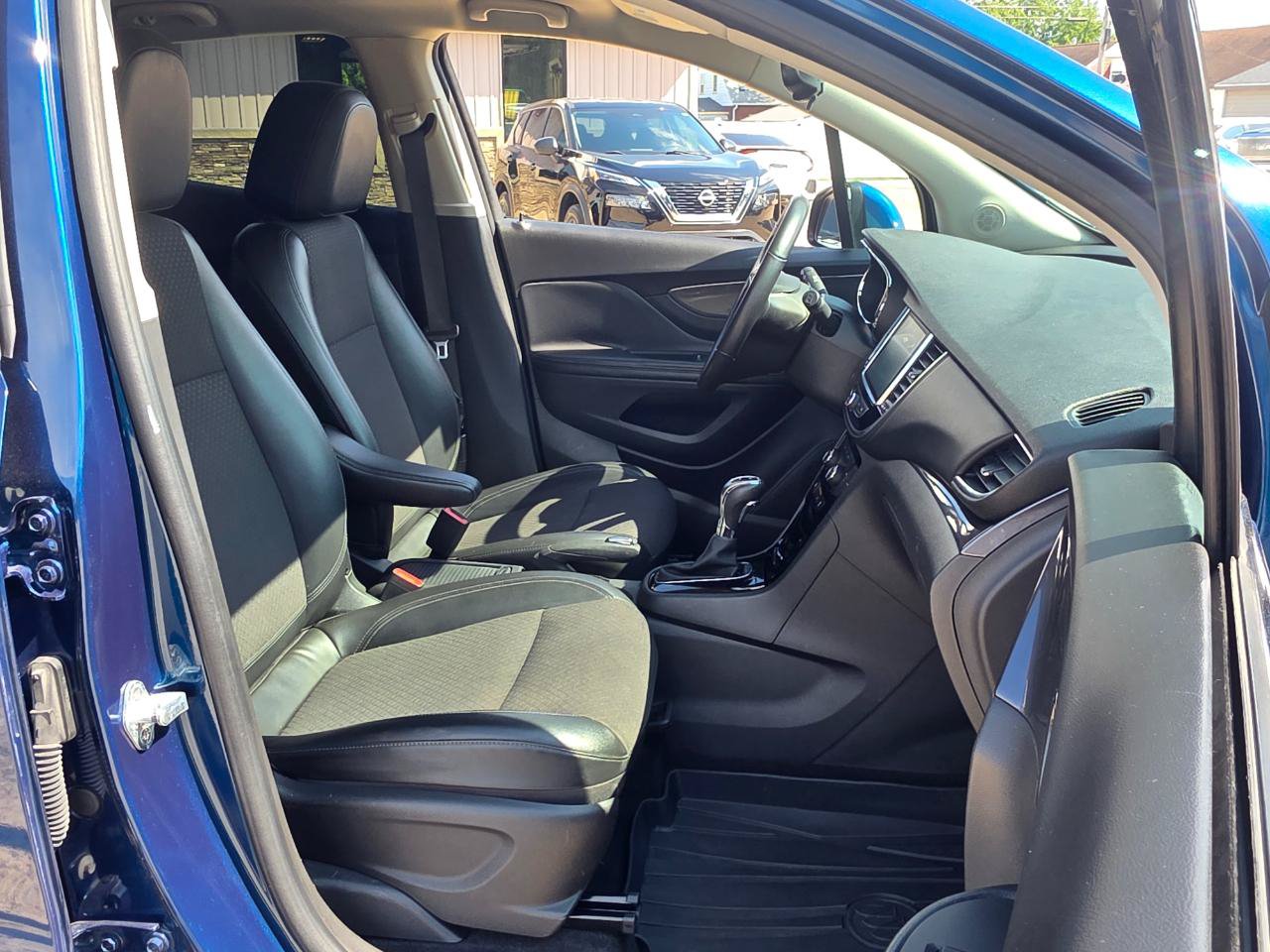 Used 2019 Buick Encore Sport Touring FWD image 19