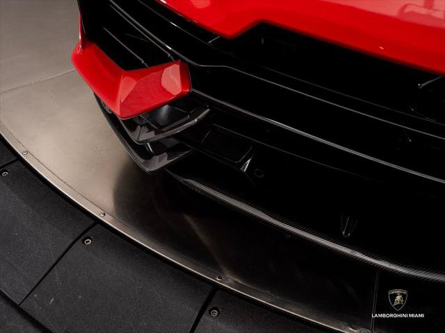 Used 2023 Lamborghini Urus Performante AWD/4WD image 3