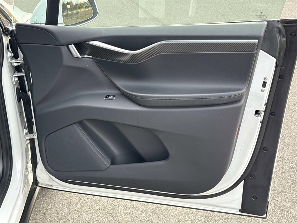 Used 2017 Tesla Model X 75D image 10