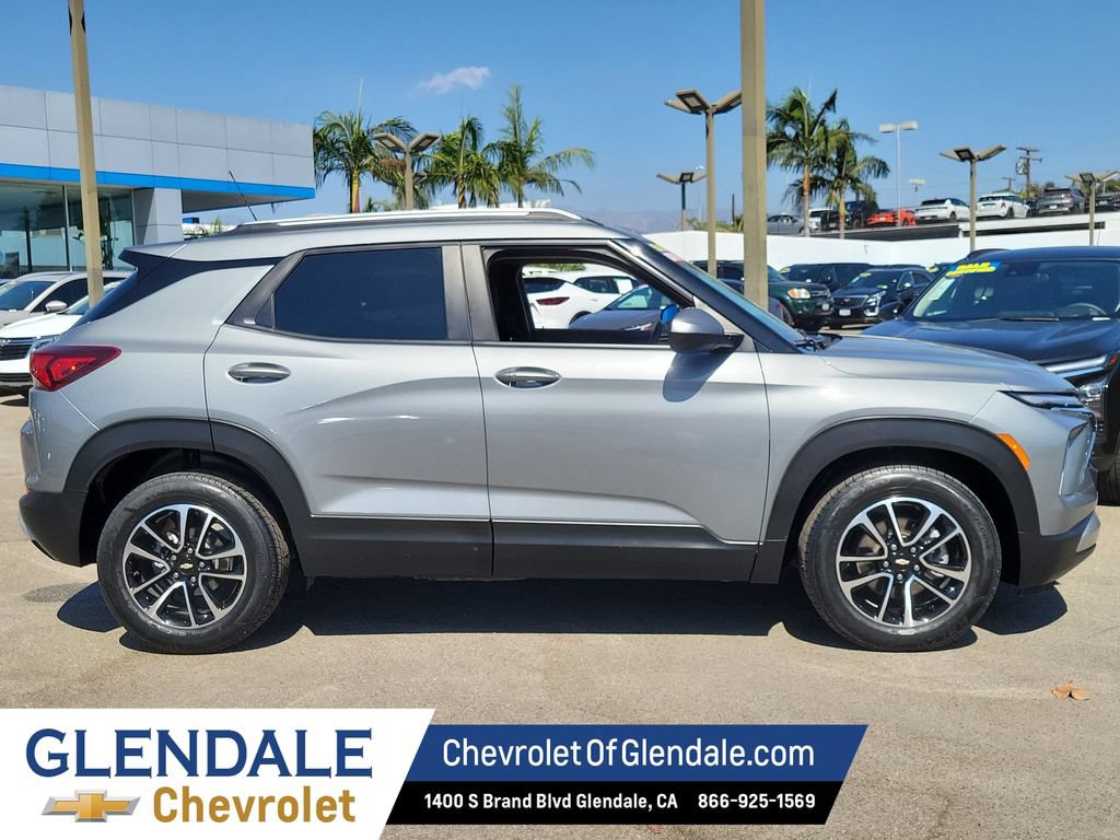 Used 2025 Chevrolet TrailBlazer LT FWD image 10