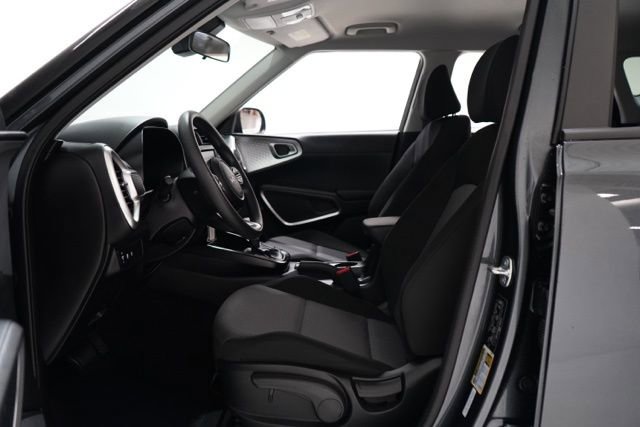 Used 2025 Kia Soul LX w/ LX Technology Package image 19