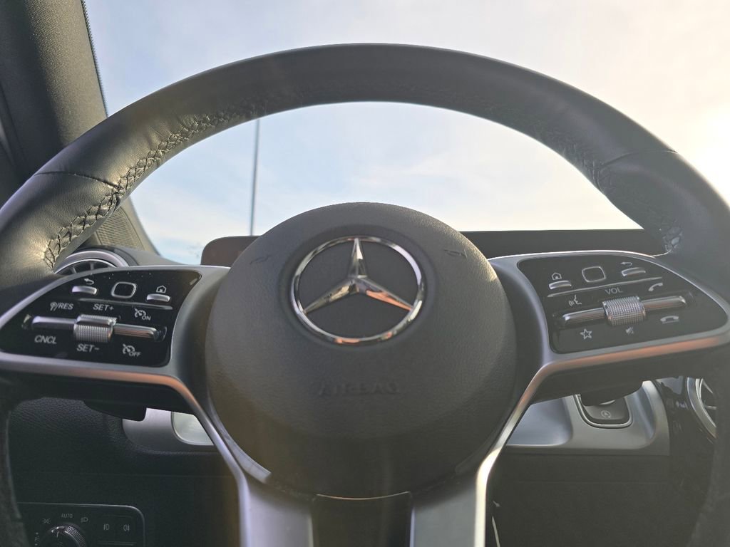 Used 2023 Mercedes-Benz GLB 250 4MATIC image 26