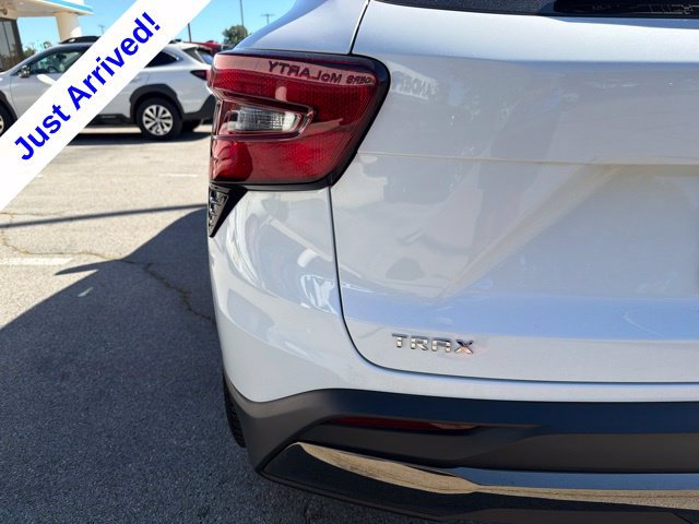 Used 2024 Chevrolet Trax ACTIV w/ Sunroof Package FWD image 18