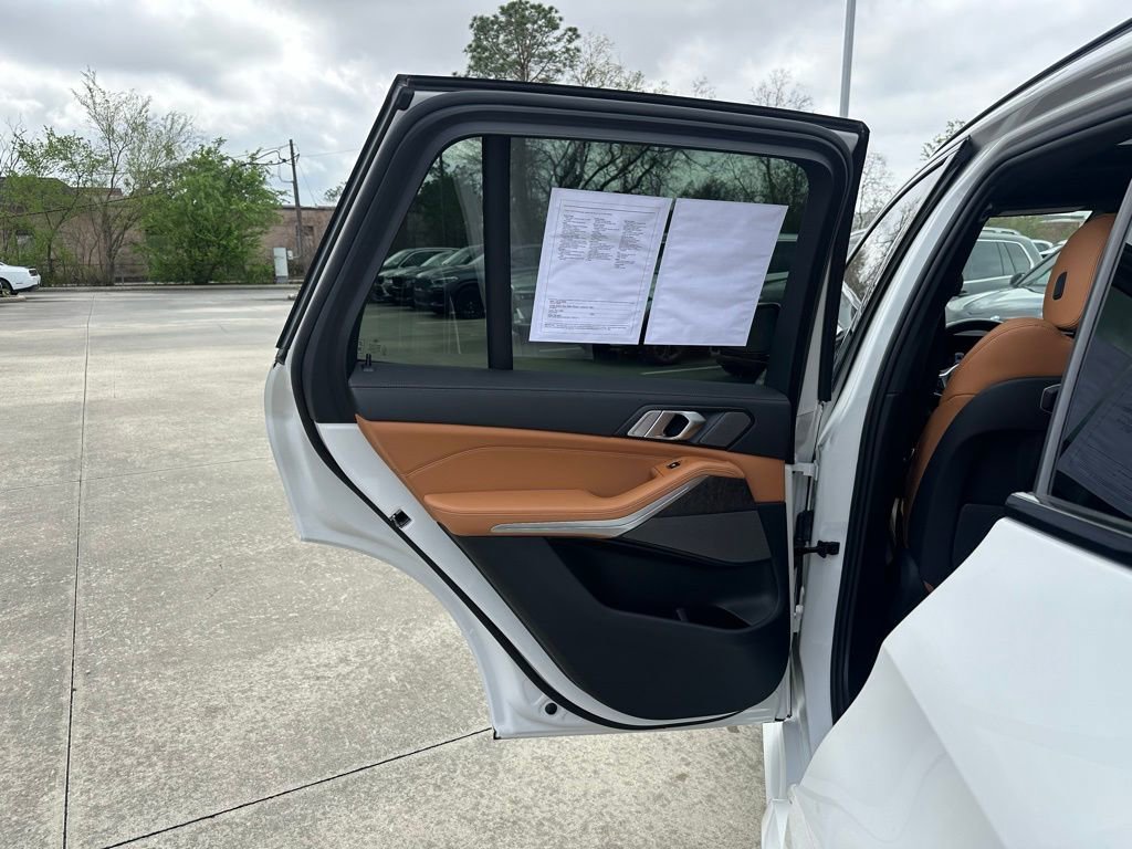 Certified 2025 BMW X5 xDrive40i w/ M Sport Package image 22