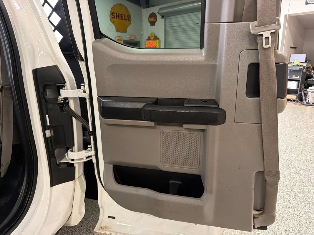 Used 2018 Ford F550 4x4 SuperCab Super Duty image 33