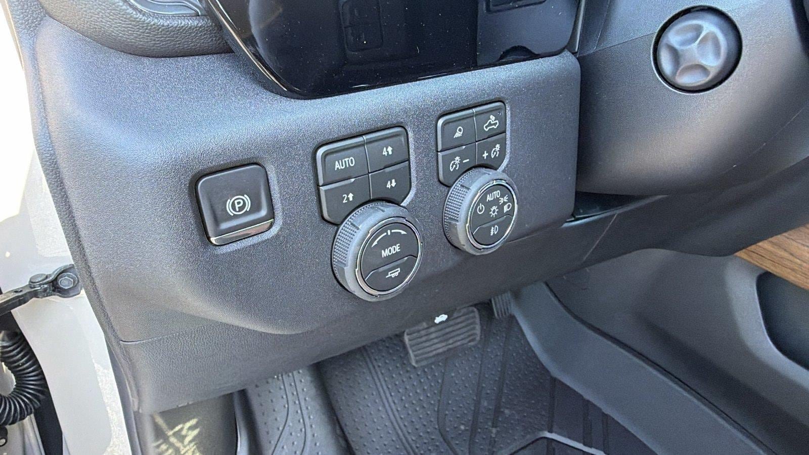 New 2026 Chevrolet Silverado 1500 High Country w/ High Country Premium Package AWD/4WD image 21
