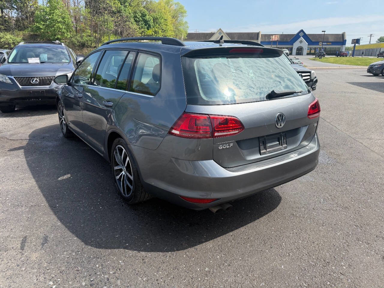 Used 2016 Volkswagen Golf Limited Edition FWD image 11