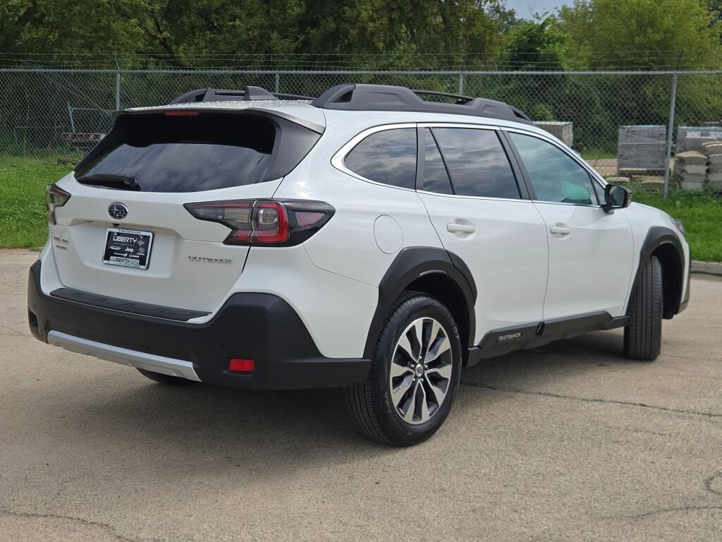 Used 2024 Subaru Outback Limited AWD/4WD image 12
