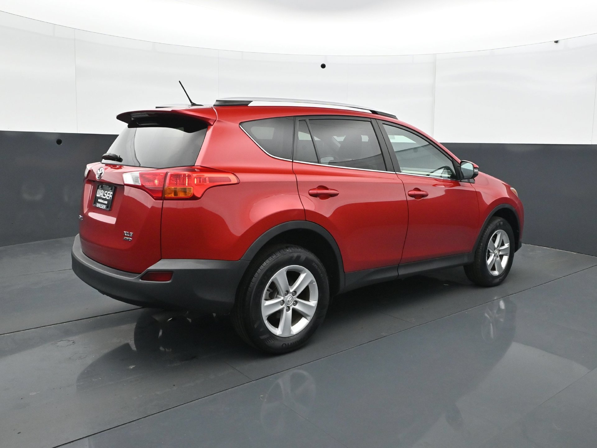Used 2014 Toyota RAV4 XLE AWD/4WD image 7