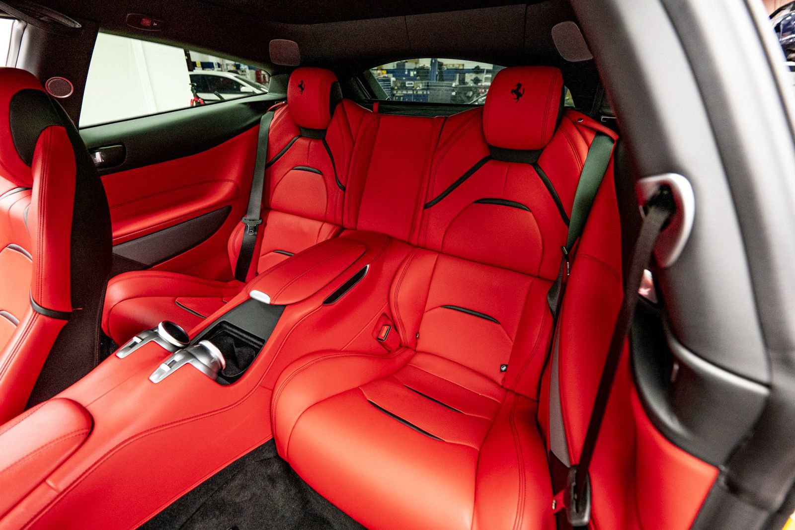 Used 2019 Ferrari GTC4Lusso AWD/4WD image 16