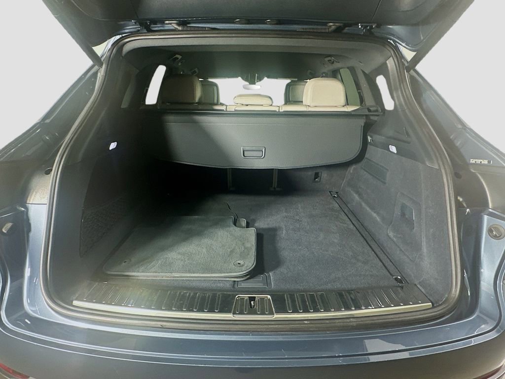 Certified 2019 Porsche Cayenne AWD/4WD image 27