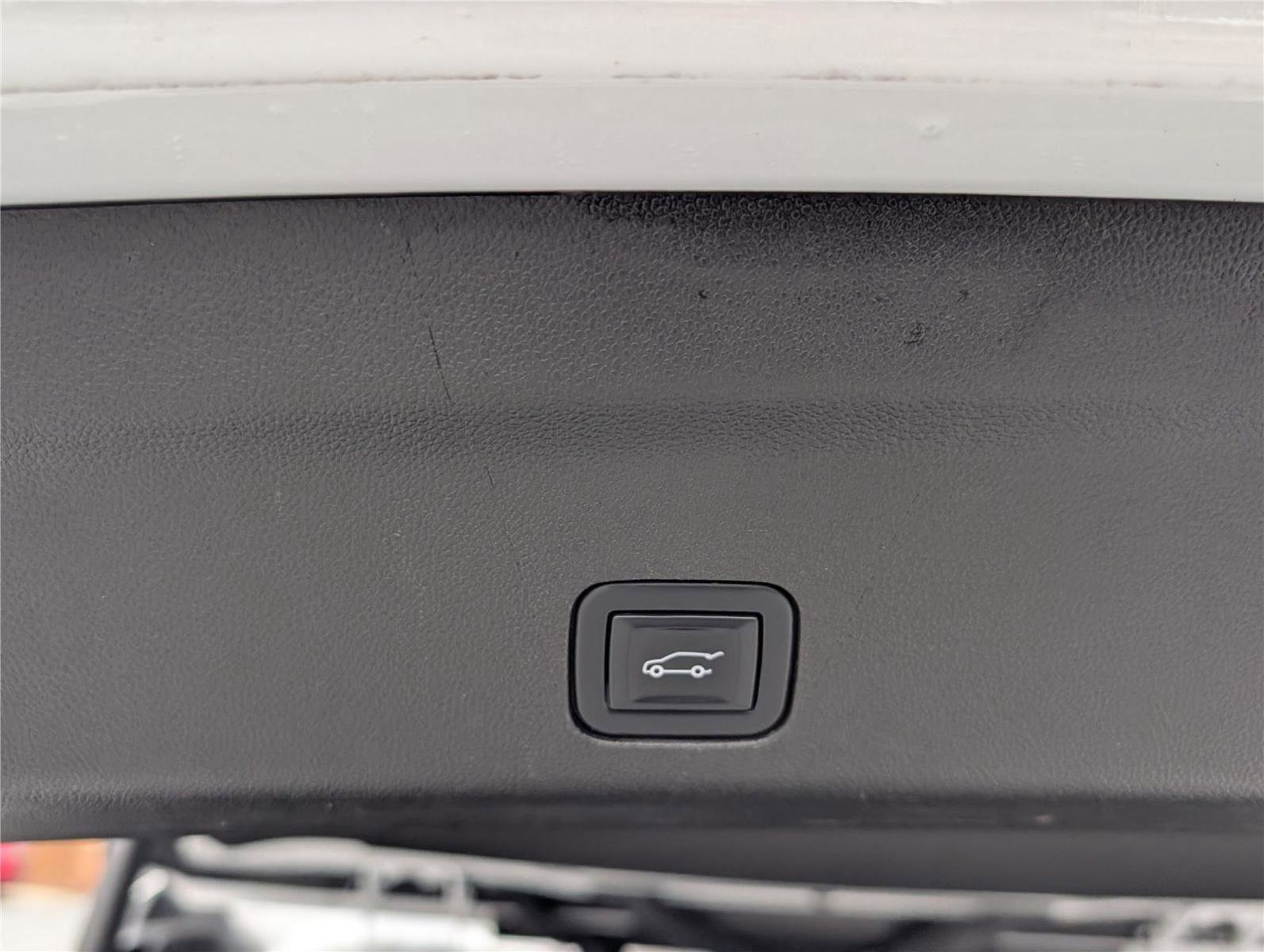 Used 2023 Chevrolet Tahoe LT image 13