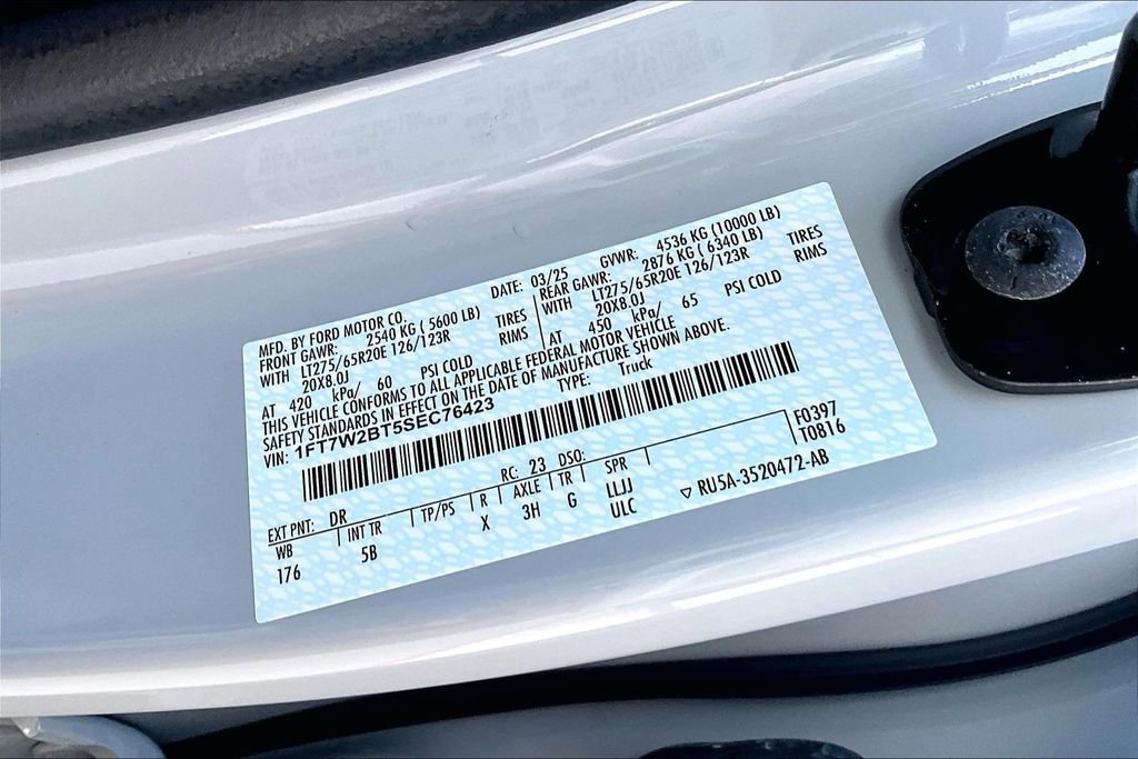 Used 2025 Ford F250 Lariat w/ Black Appearance Package image 20