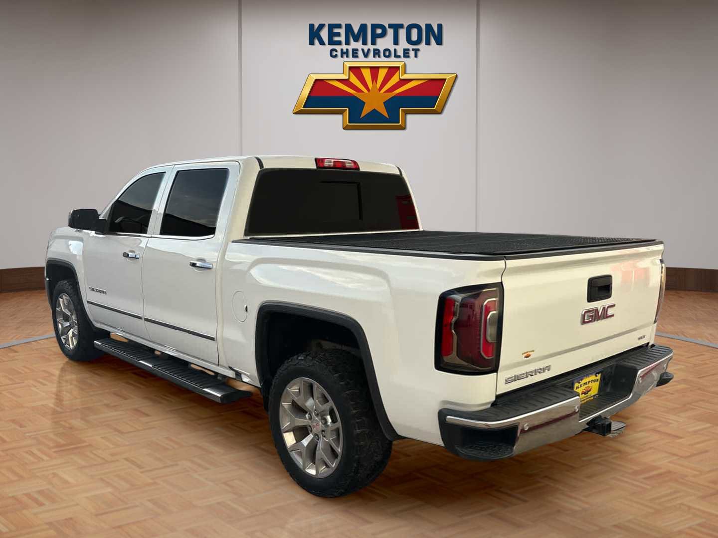 Used 2018 GMC Sierra 1500 SLT image 4