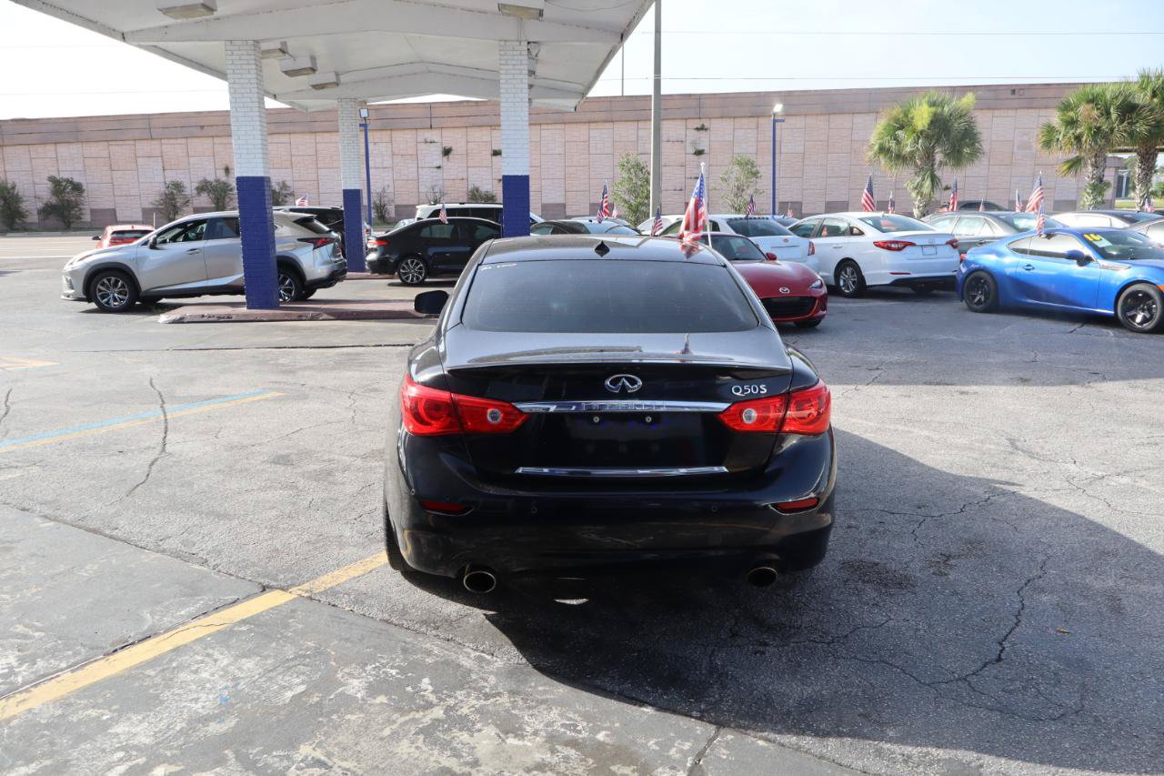 Used 2016 INFINITI Q50 Sport RWD image 4