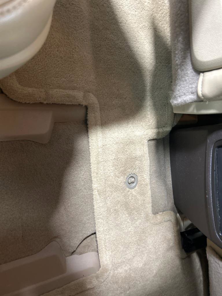 Used 2011 Buick Enclave CXL image 18