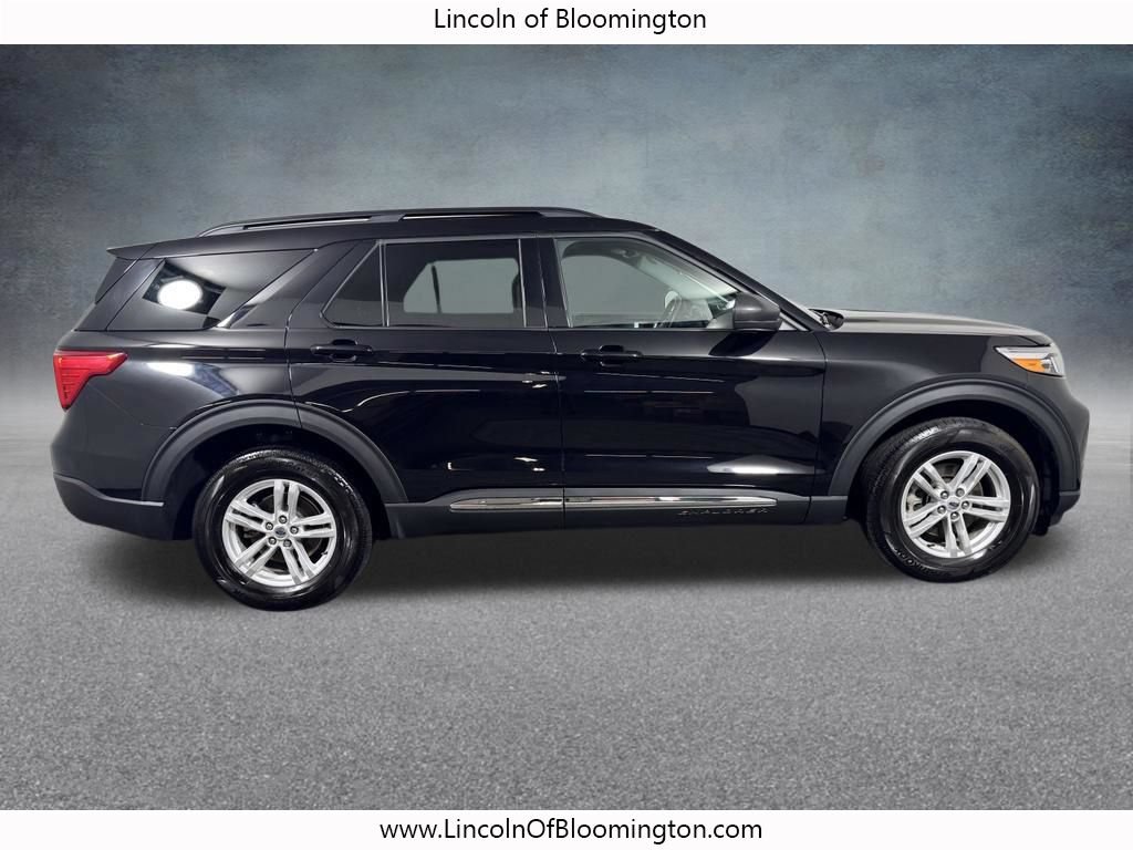 Used 2024 Ford Explorer XLT w/ Equipment Group 202A AWD/4WD image 7
