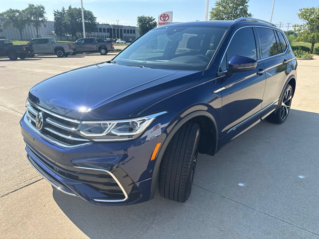 Used 2024 Volkswagen Tiguan SEL R-Line AWD/4WD image 6