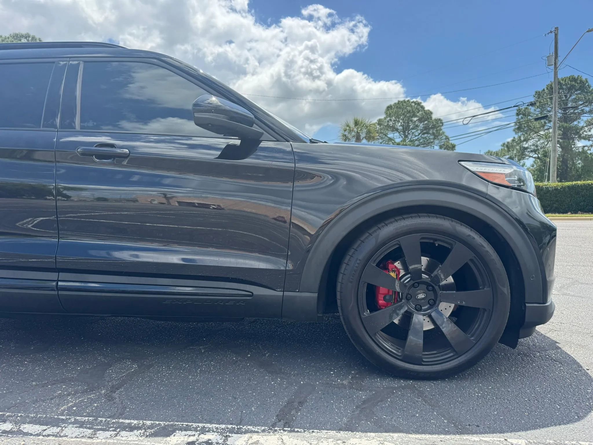 Used 2021 Ford Explorer ST w/ Equipment Group 401A AWD/4WD image 12