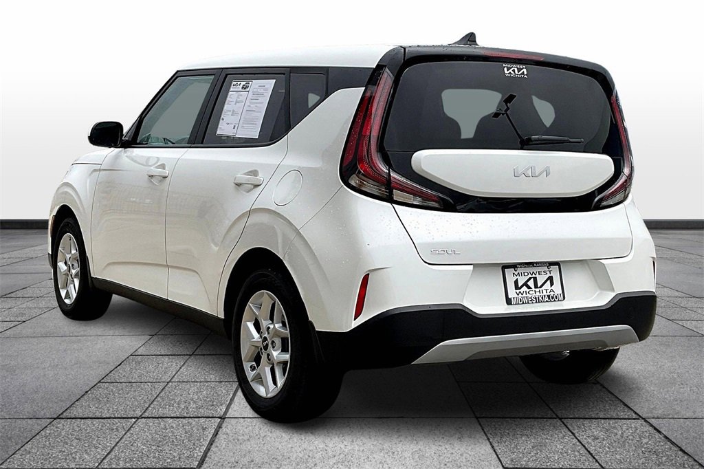 Certified 2023 Kia Soul LX w/ LX Technology Package image 11