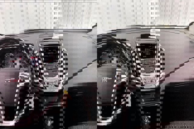 Used 2017 GMC Terrain SLE w/ Technology Package image 6