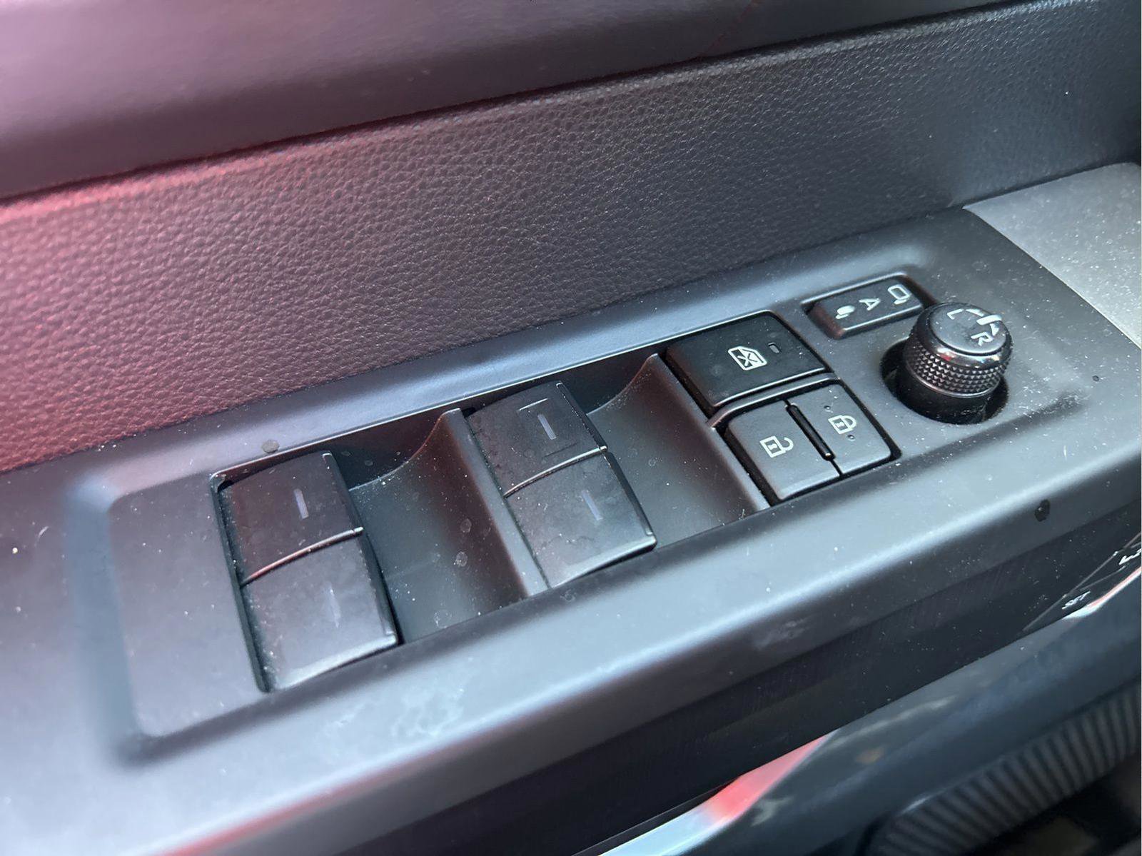 Used 2024 Toyota Tundra Platinum AWD/4WD image 24