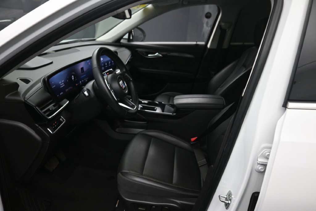 Used 2024 Buick Envision Preferred AWD/4WD image 16