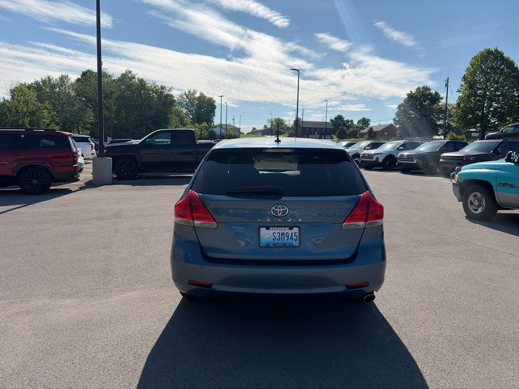 Used 2010 Toyota Venza FWD image 4
