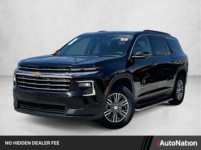 Used 2025 Chevrolet Traverse LT FWD image 1
