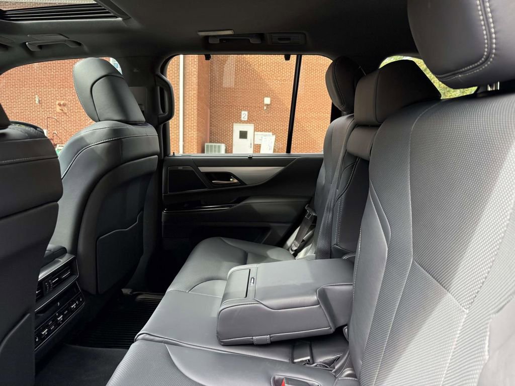 Used 2024 Lexus LX 600 F Sport image 17