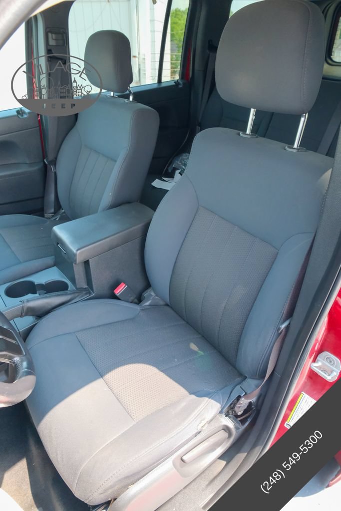 Used 2012 Jeep Liberty Sport w/ Popular Equipment Group AWD/4WD image 14